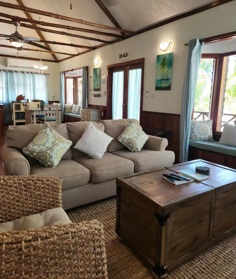 Dolphin Dreams Villa B3 San Pedro  Kültér fotó