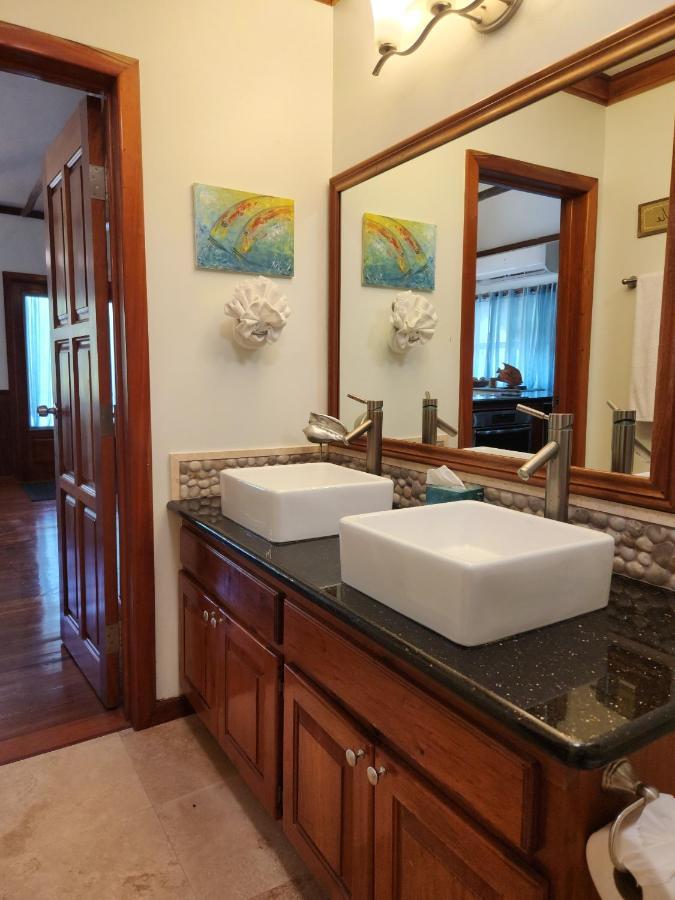 Dolphin Dreams Villa B3 San Pedro  Kültér fotó